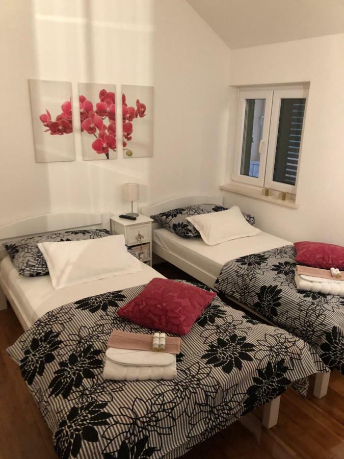 Apartments Daniela コルチュラ エクステリア 写真